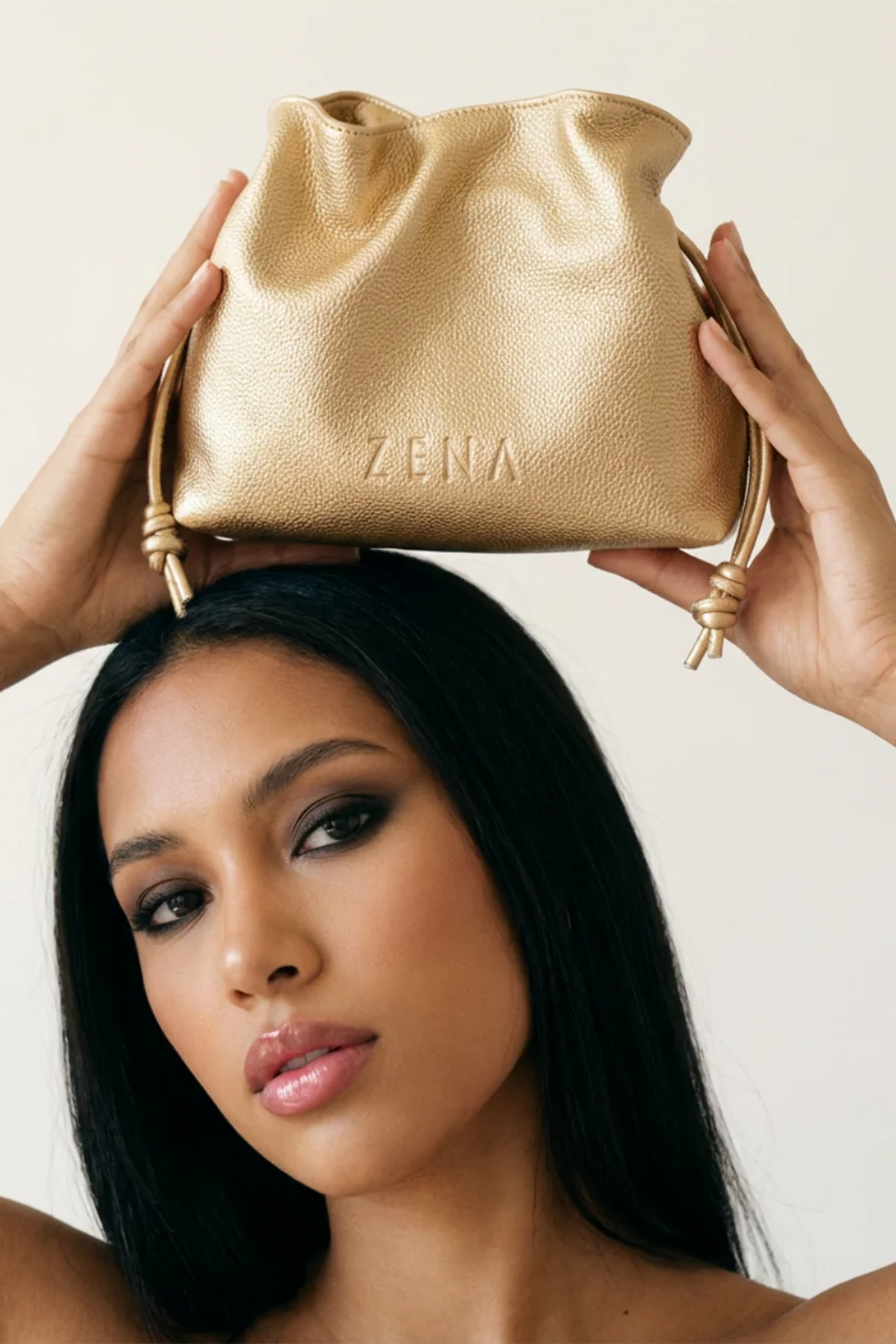 ZENĀ Pouch